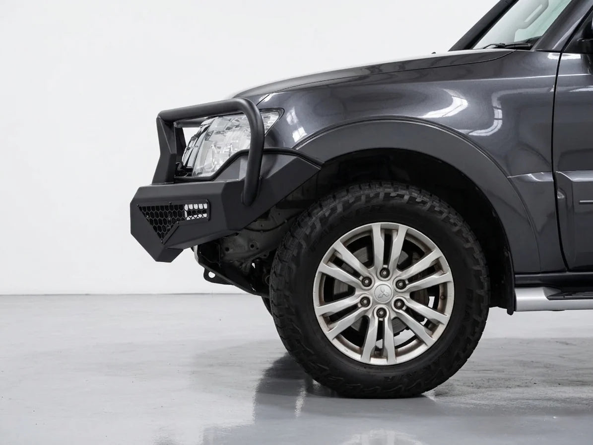 Mitsubishi Pajero Bull Bar